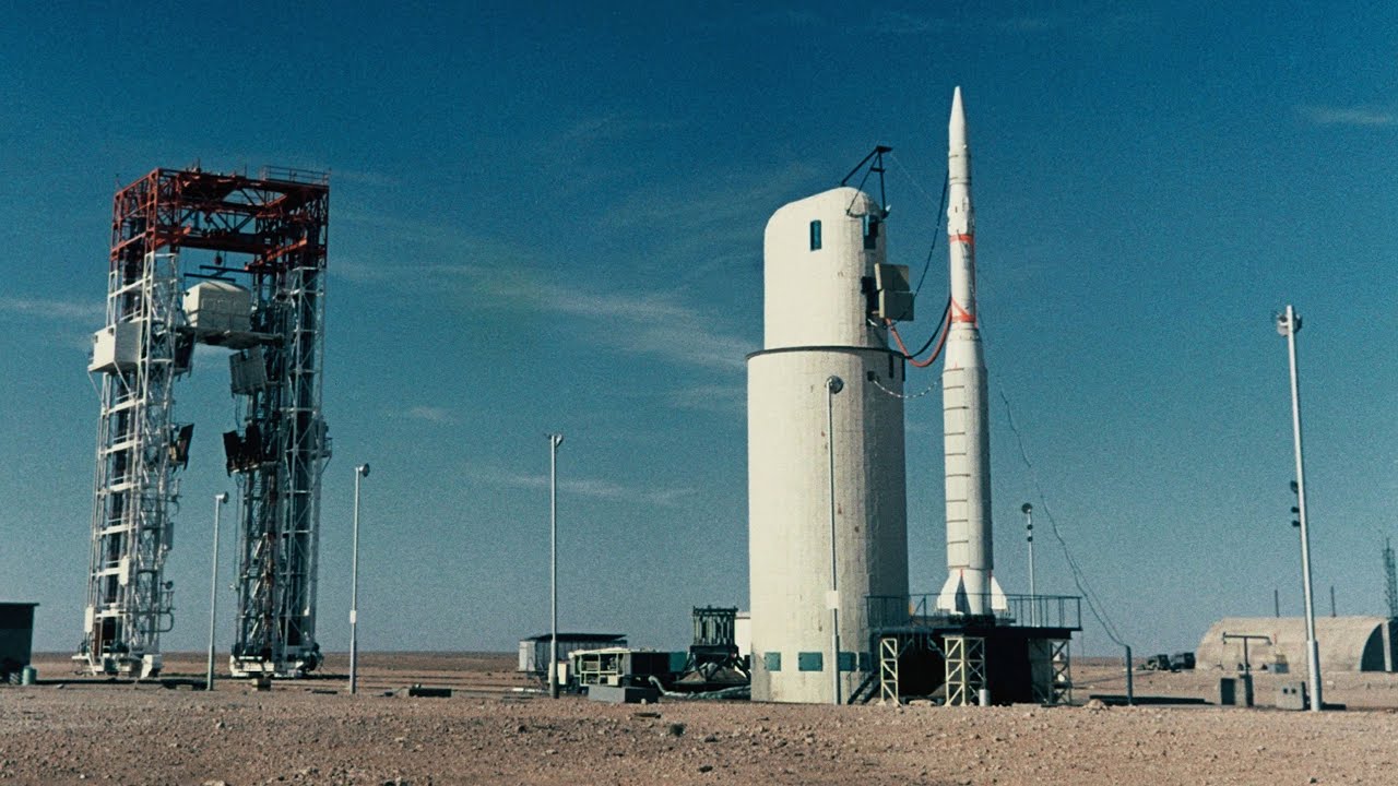 Il y a 50 ans : la fusée Diamant mettait Astérix sur orbite - YouTube