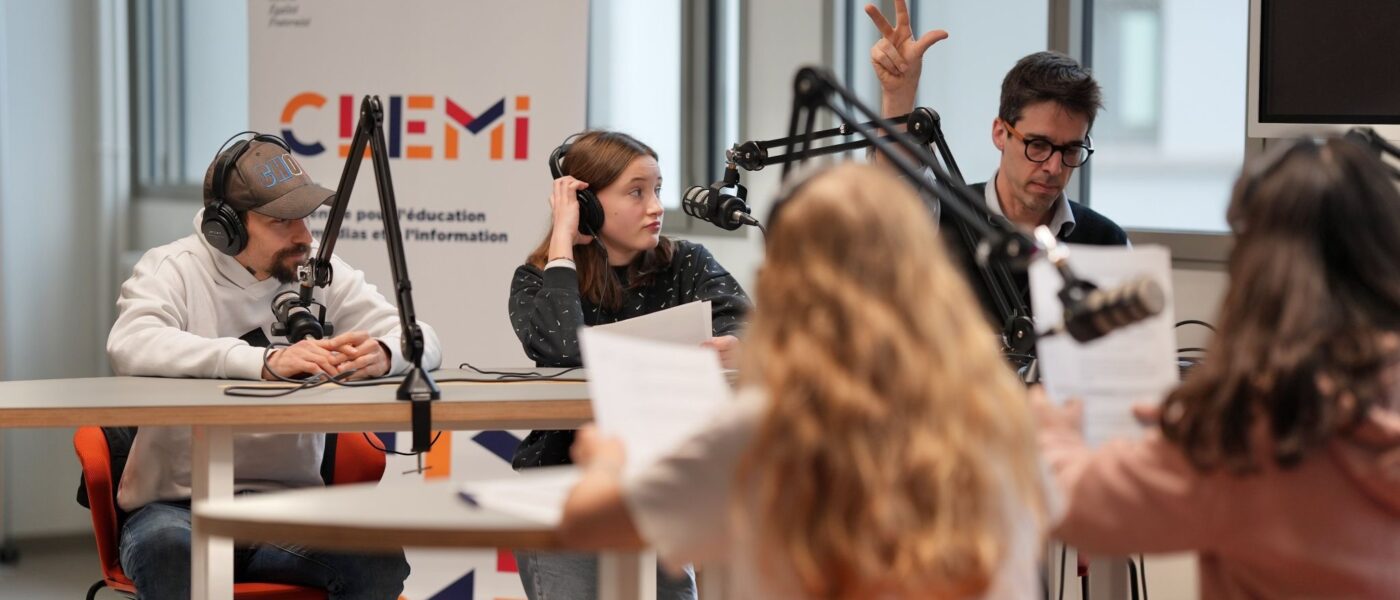 ACA [CLEMI] Les Ondes Scolaires